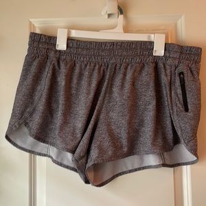 lululemon tracker low rise 4” short gray